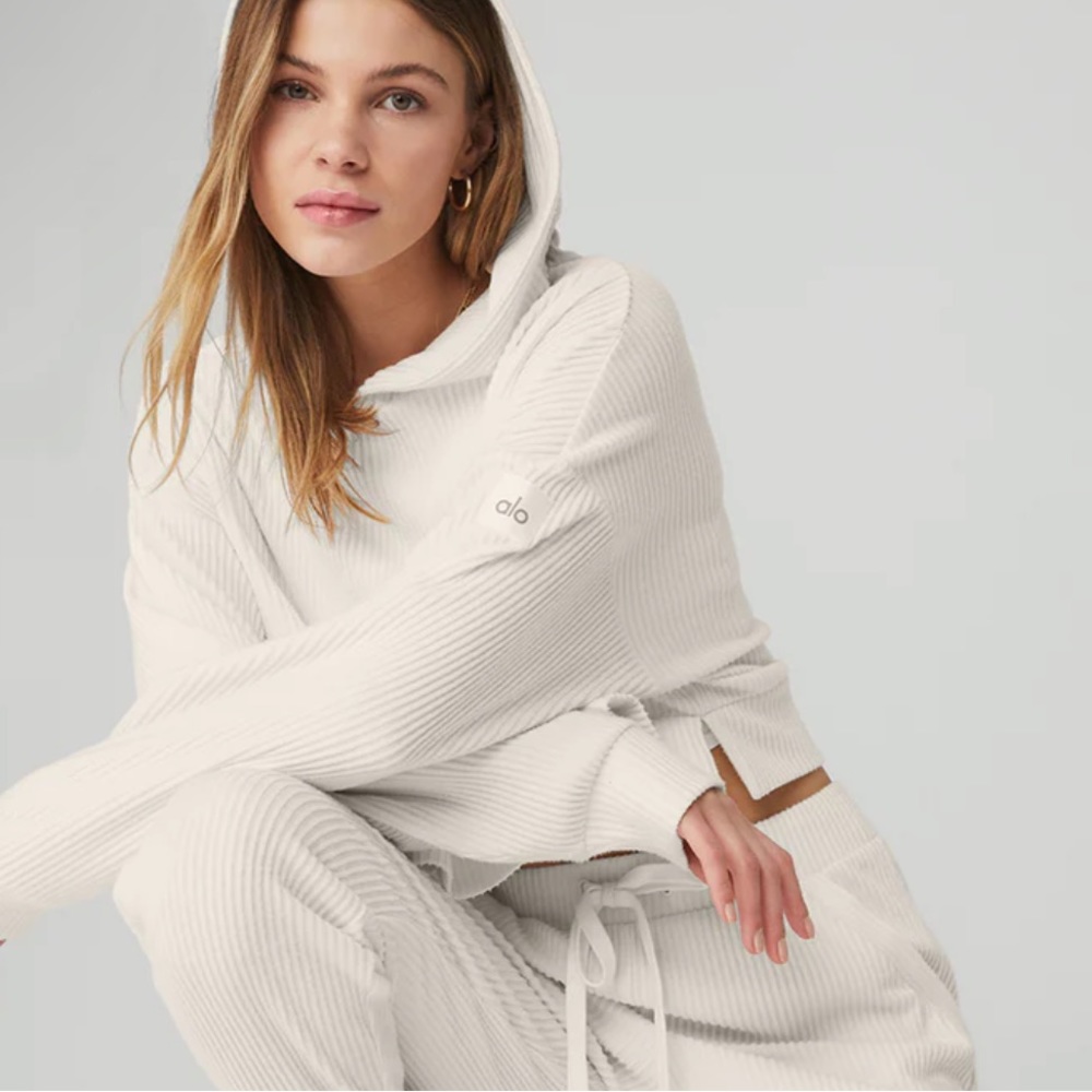 ALO Yoga Muse Hoodie - Picture 5 of 7